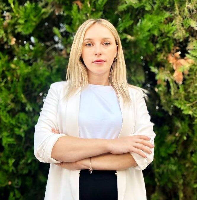 Olena Reva 13991